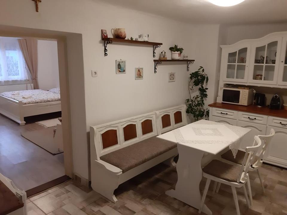 Edina Vintage Appartamento Mosonmagyaróvár